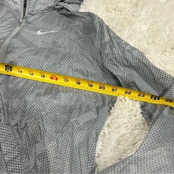 Nike Golf Hyperadapt Shield Lite 1/2 ZIP Pullover Jacket Large - Picture 5 of 13